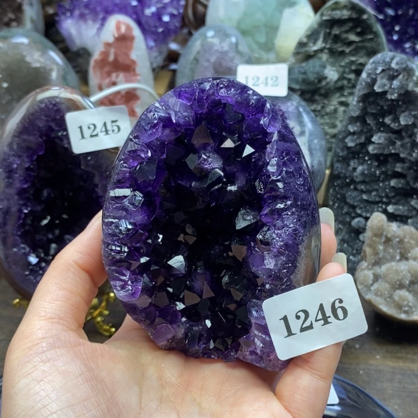 【闪购商品】未镶嵌大型摆件（非配饰）紫晶