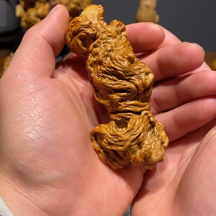 楠木顽*降龙木手把件