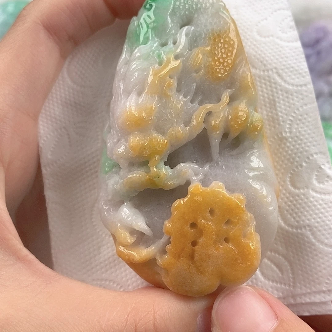 翡翠未镶嵌颈饰翡翠