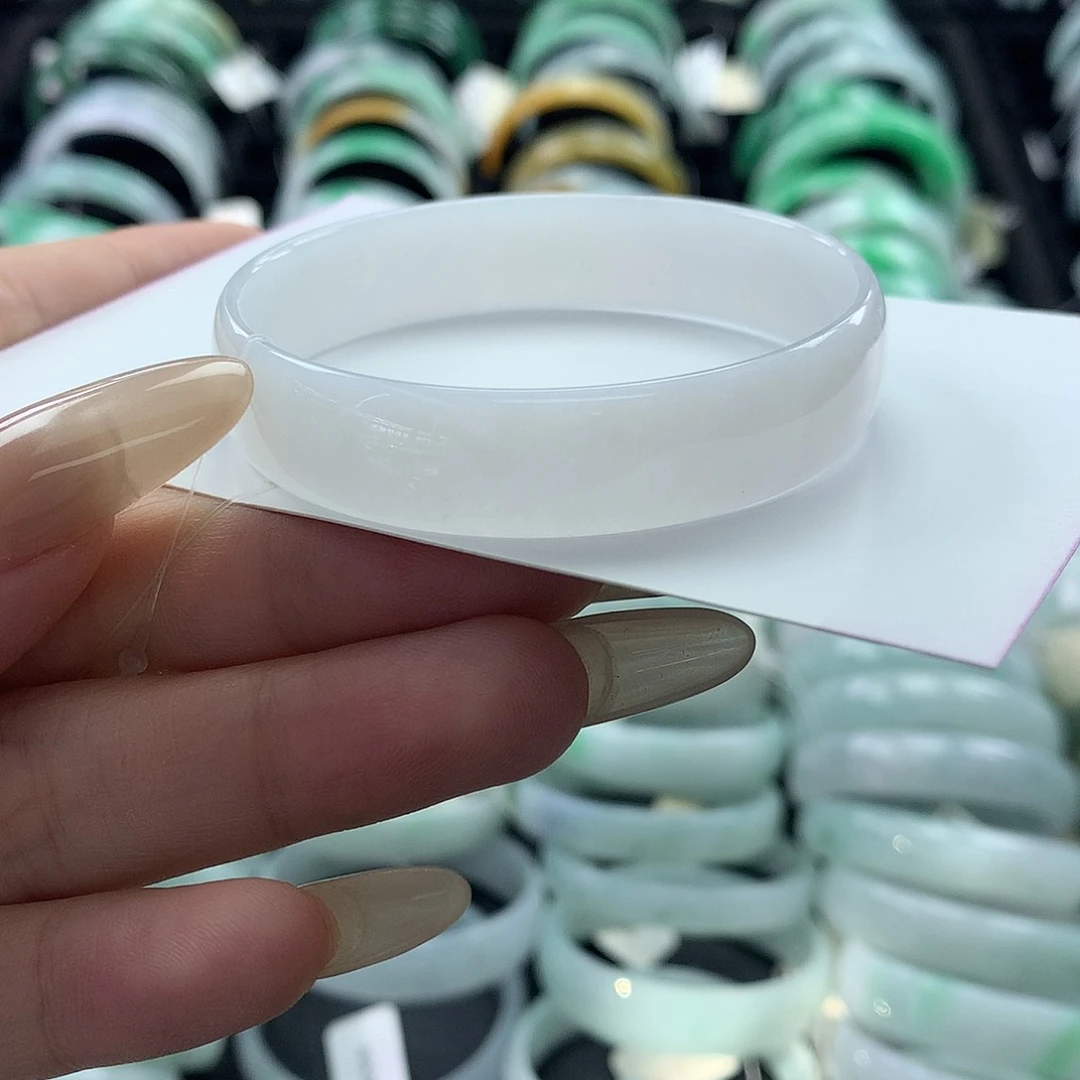 未镶嵌手镯翡翠公主