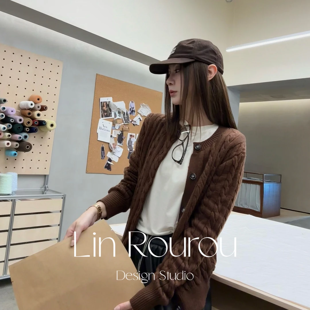 【小马绞花针织开衫】XSMY58337秋冬高级感轻奢保暖百搭舒适开衫