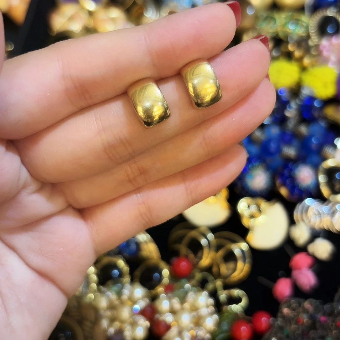 吃***吗合成碳硅石纯铜莫奈耳钉