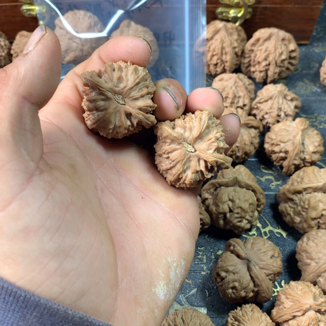 猴头核桃吊坠文玩核桃白狮子39