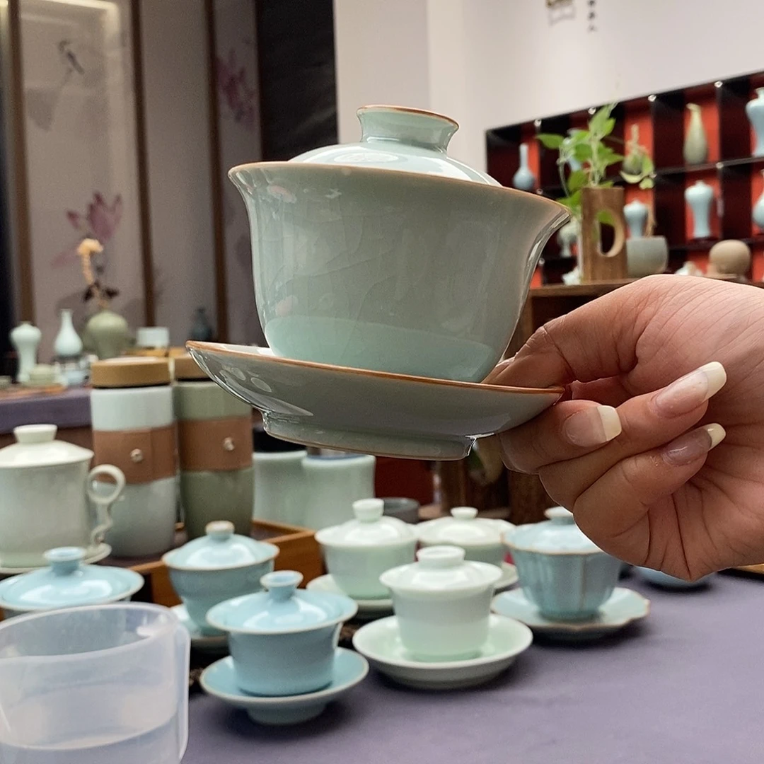 卵青色三才盖碗廷怀窑