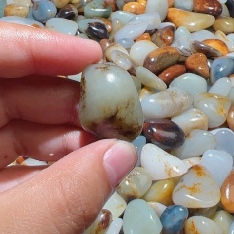 和田玉（糖玉）未镶嵌颈饰12.6克