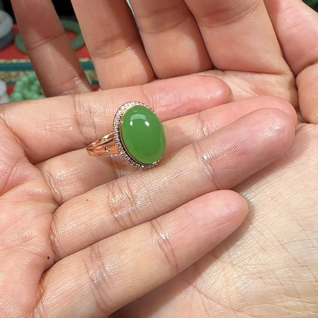 和田玉戒指18K金镶嵌