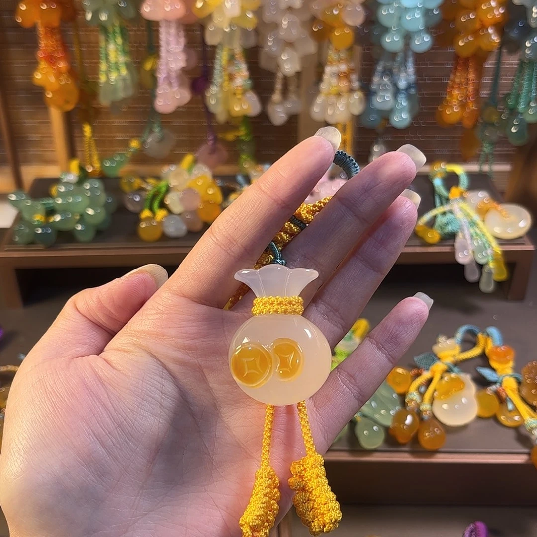 用***4玛瑙/玉髓未镶嵌车挂钥匙扣