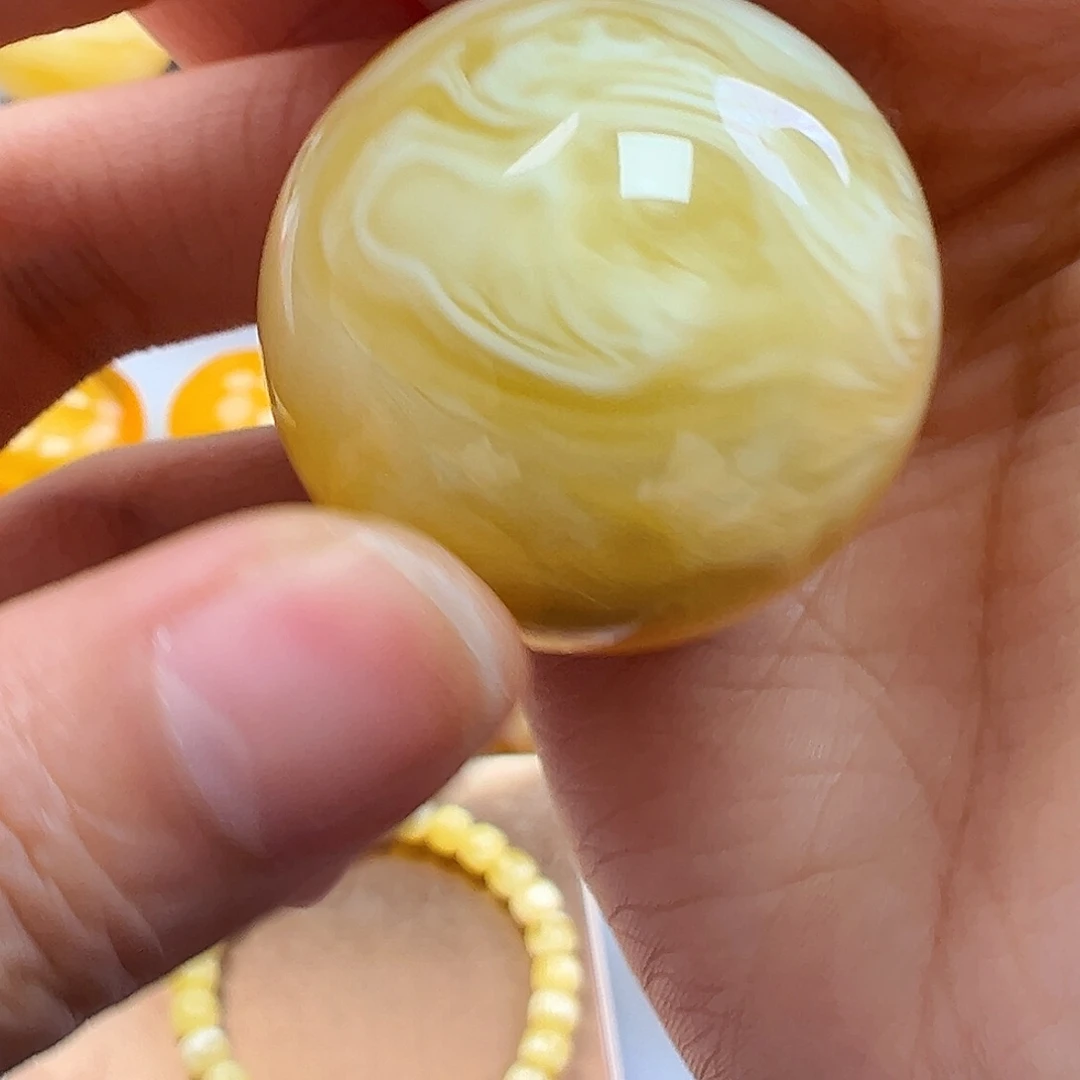 风***格蜜蜡未镶嵌珠宝奇石