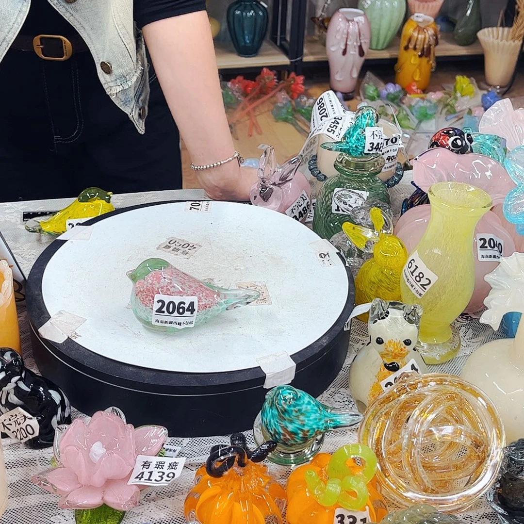 2064 家悦己琉璃工艺品