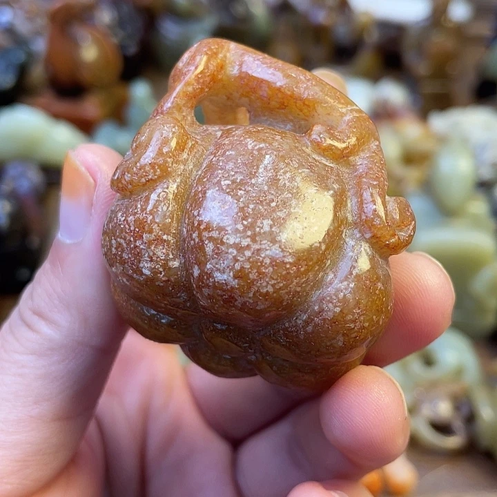 和田玉（糖玉）未镶嵌颈饰