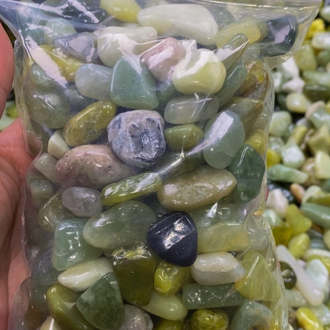 蛇纹石玉吊坠未镶嵌