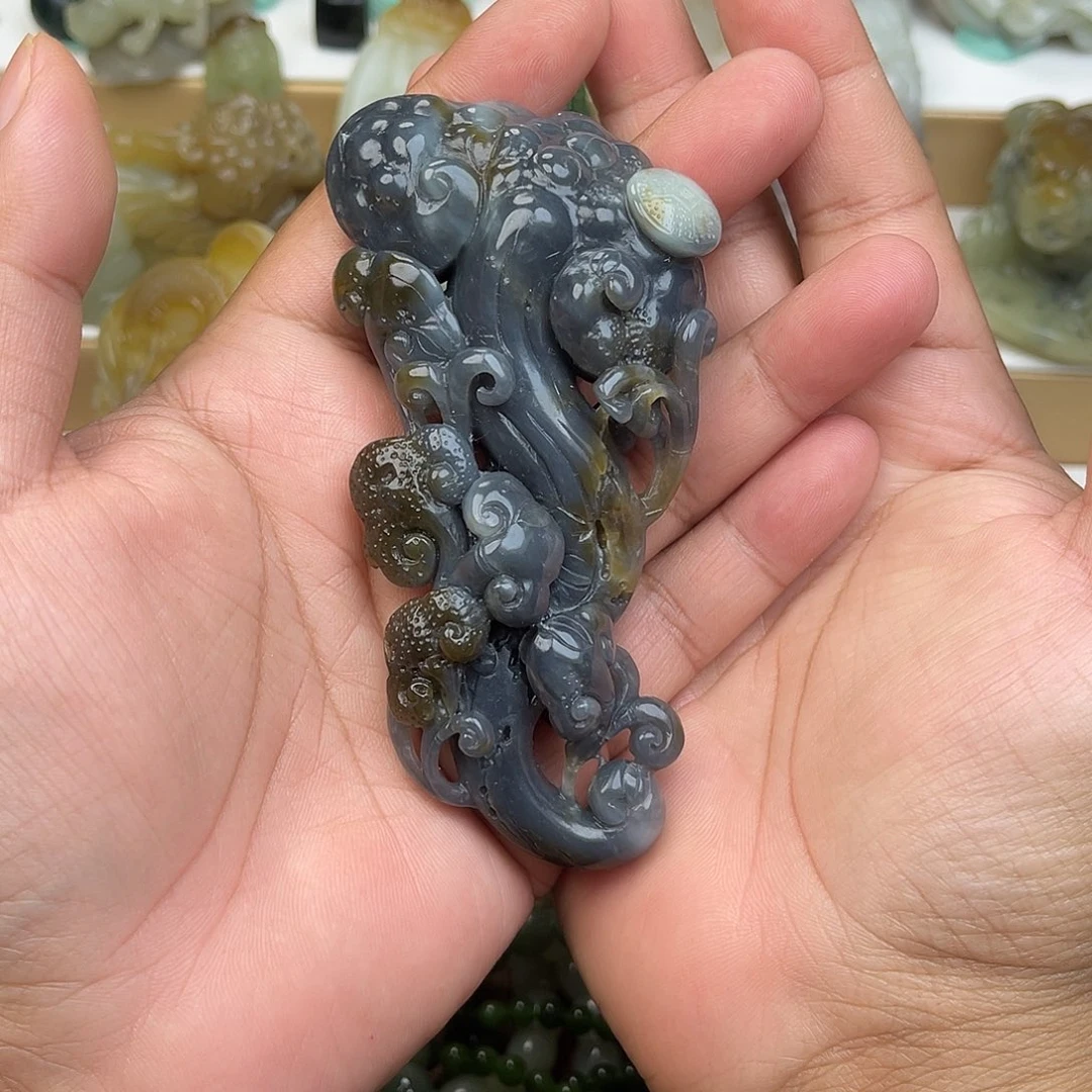 未镶嵌和田玉把件