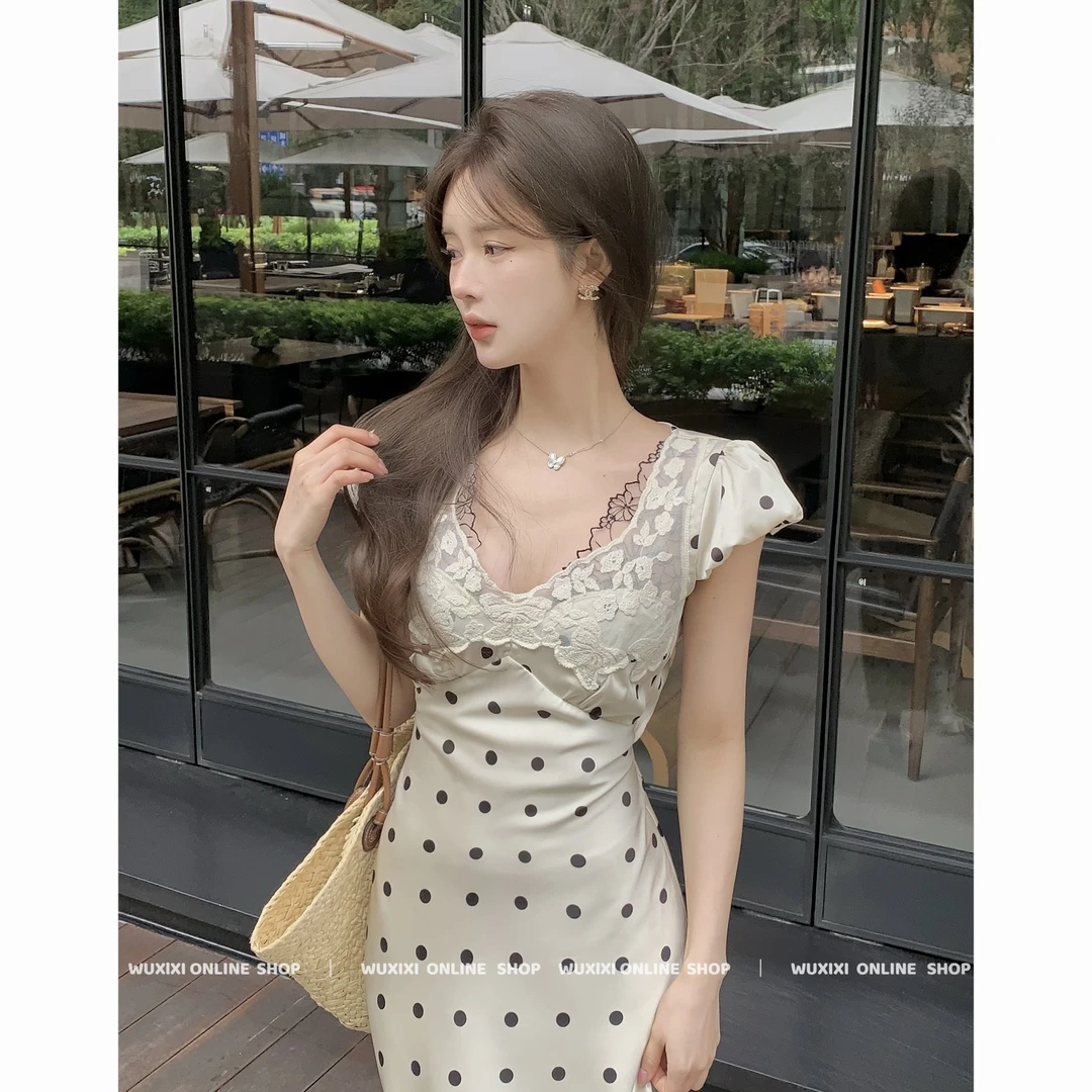 法式Pokal Dot 柔光感 半镂空蝴蝶蕾丝绣花鱼尾裙