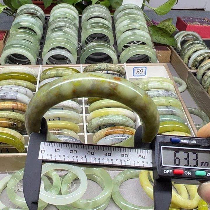 蛇纹石玉未镶嵌手镯79