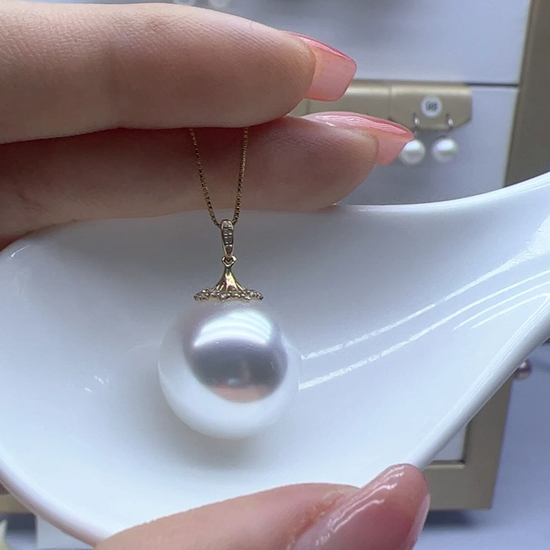淡水珍珠18K金镶嵌吊坠(赠链)