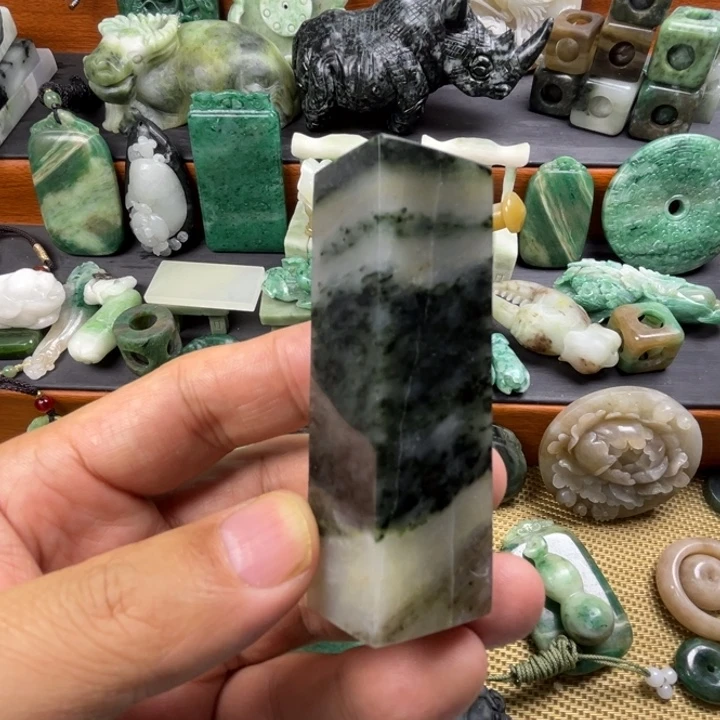 独山玉未镶嵌珠宝半成品