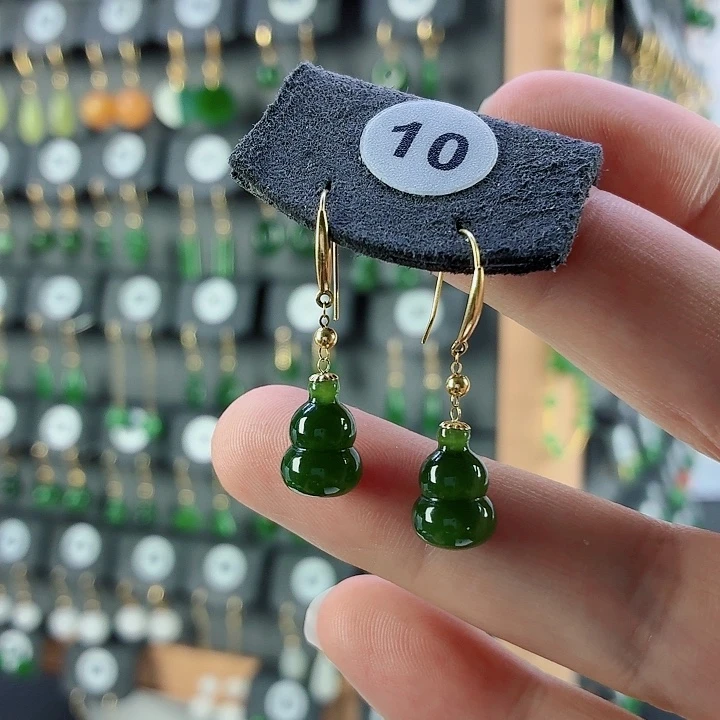 和田玉18K金镶嵌耳饰