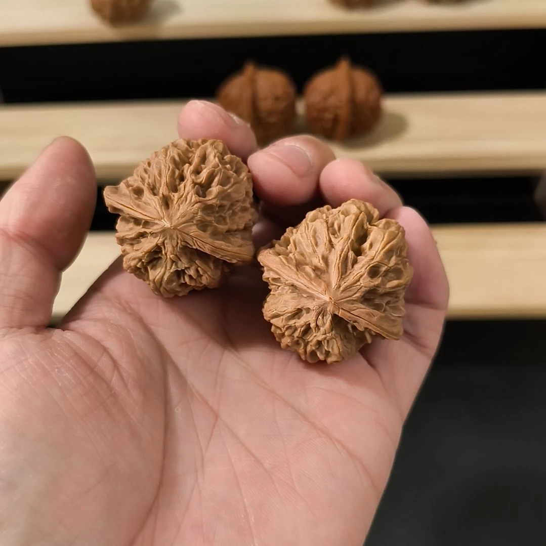 文玩核桃吊坠38野牛46克