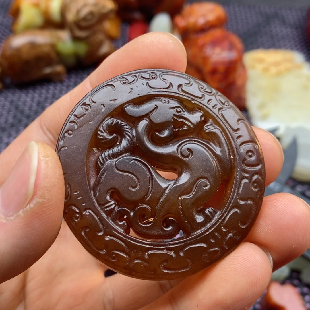 蛇纹石玉颈饰未镶嵌