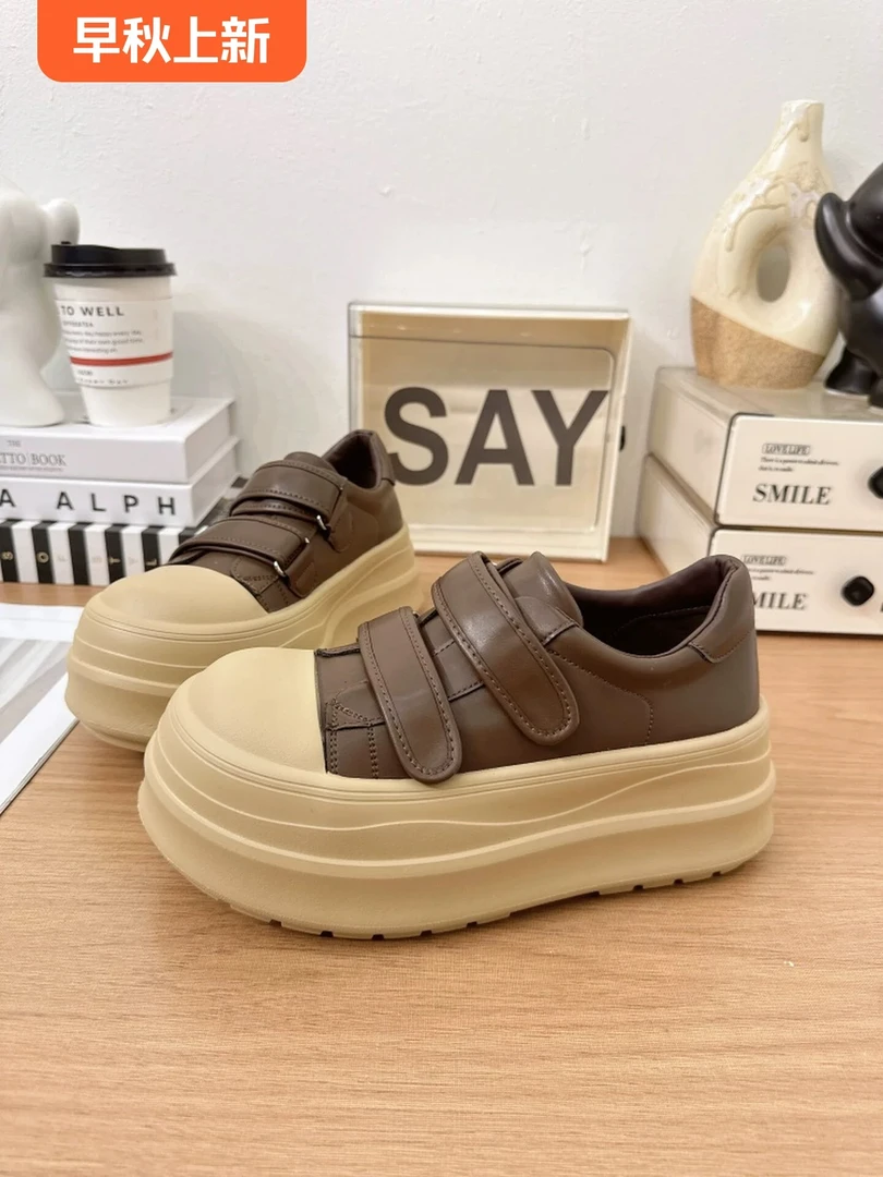 2025新款真皮厚底松糕小个子增高休闲板鞋面包鞋女