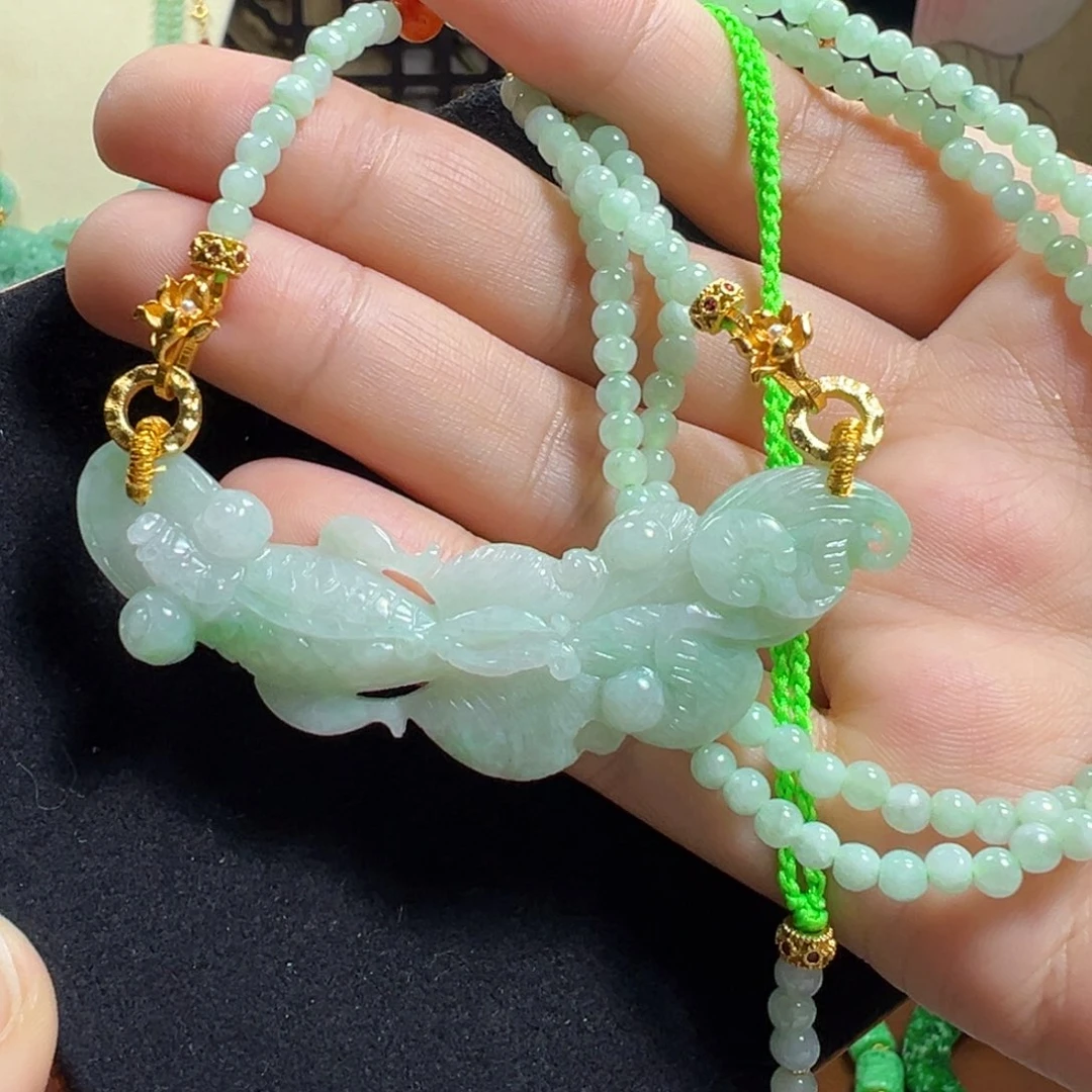 翡翠未镶嵌毛衣链锦鲤