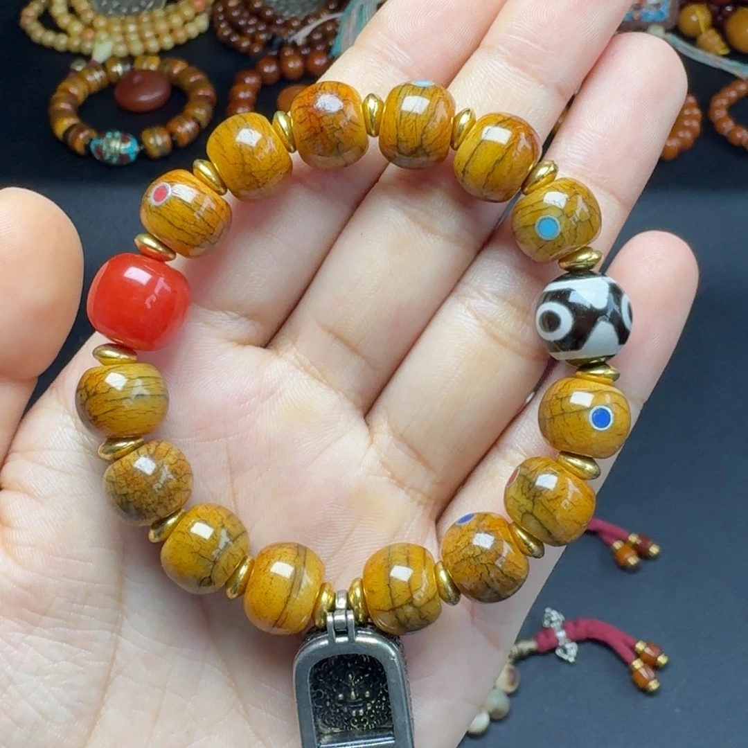 玻璃颈饰哈哈哈哈哈哈哈哈