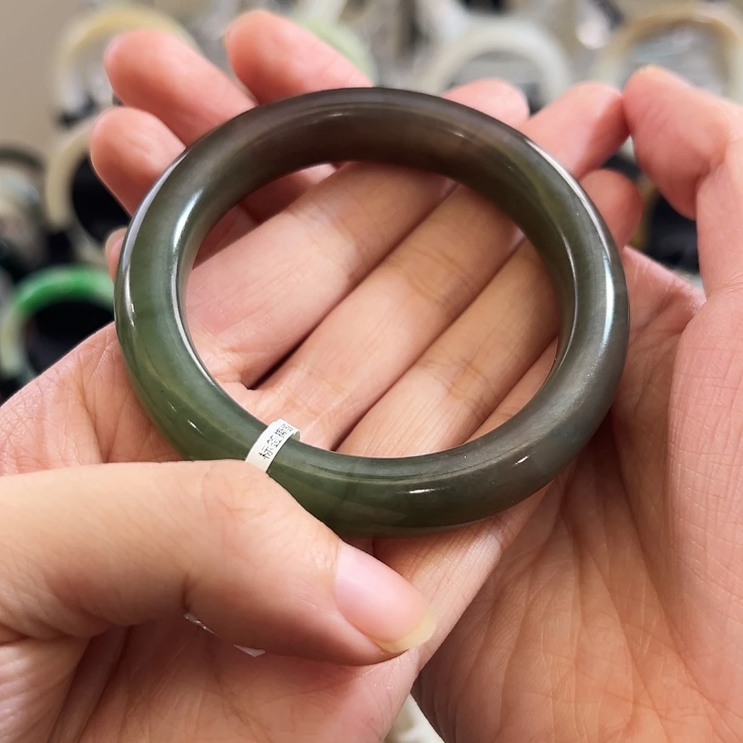 和田玉未镶嵌手镯56