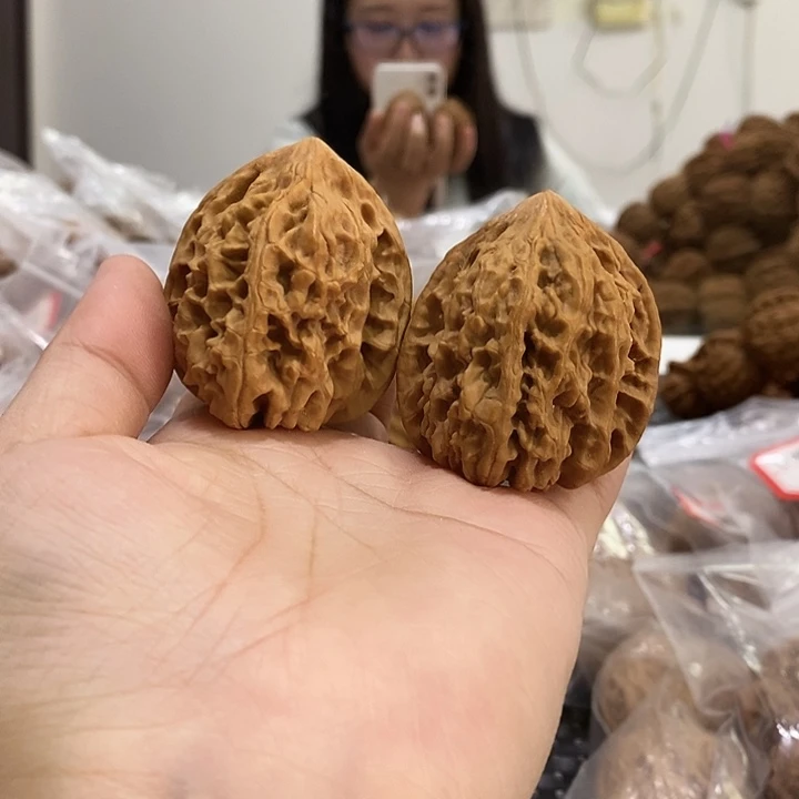 文玩核桃吊坠鸡心41有修