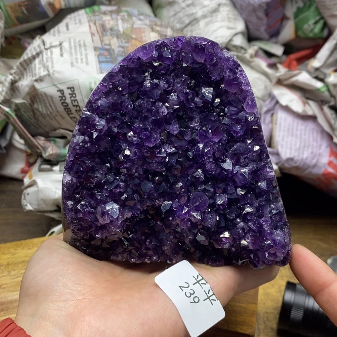 紫晶乌拉圭未镶嵌