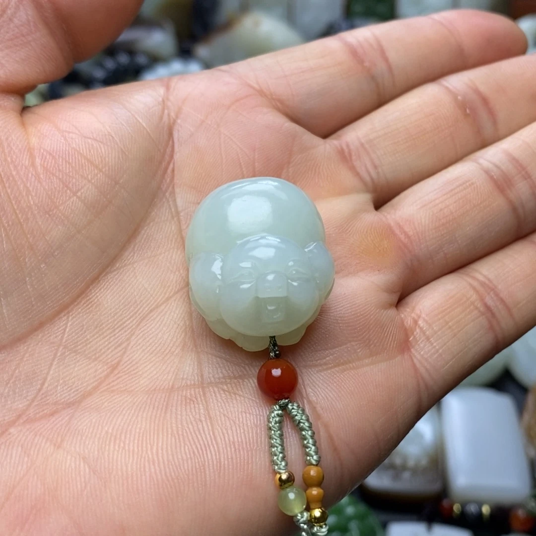 颈饰未镶嵌和田玉