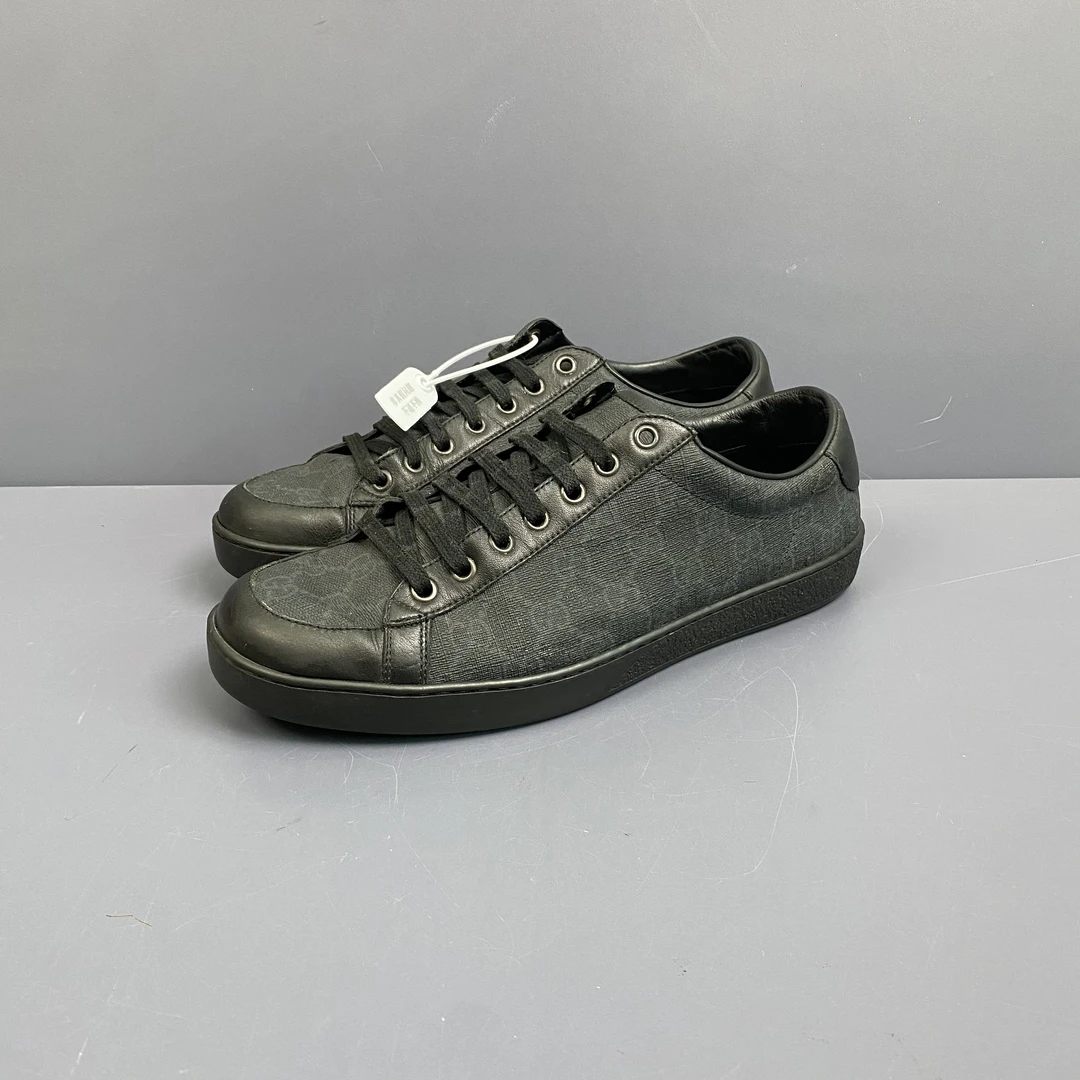 95新 GUCCI/古驰 41码 古驰gucci 黑色满印板鞋 鞋面小刮擦 265