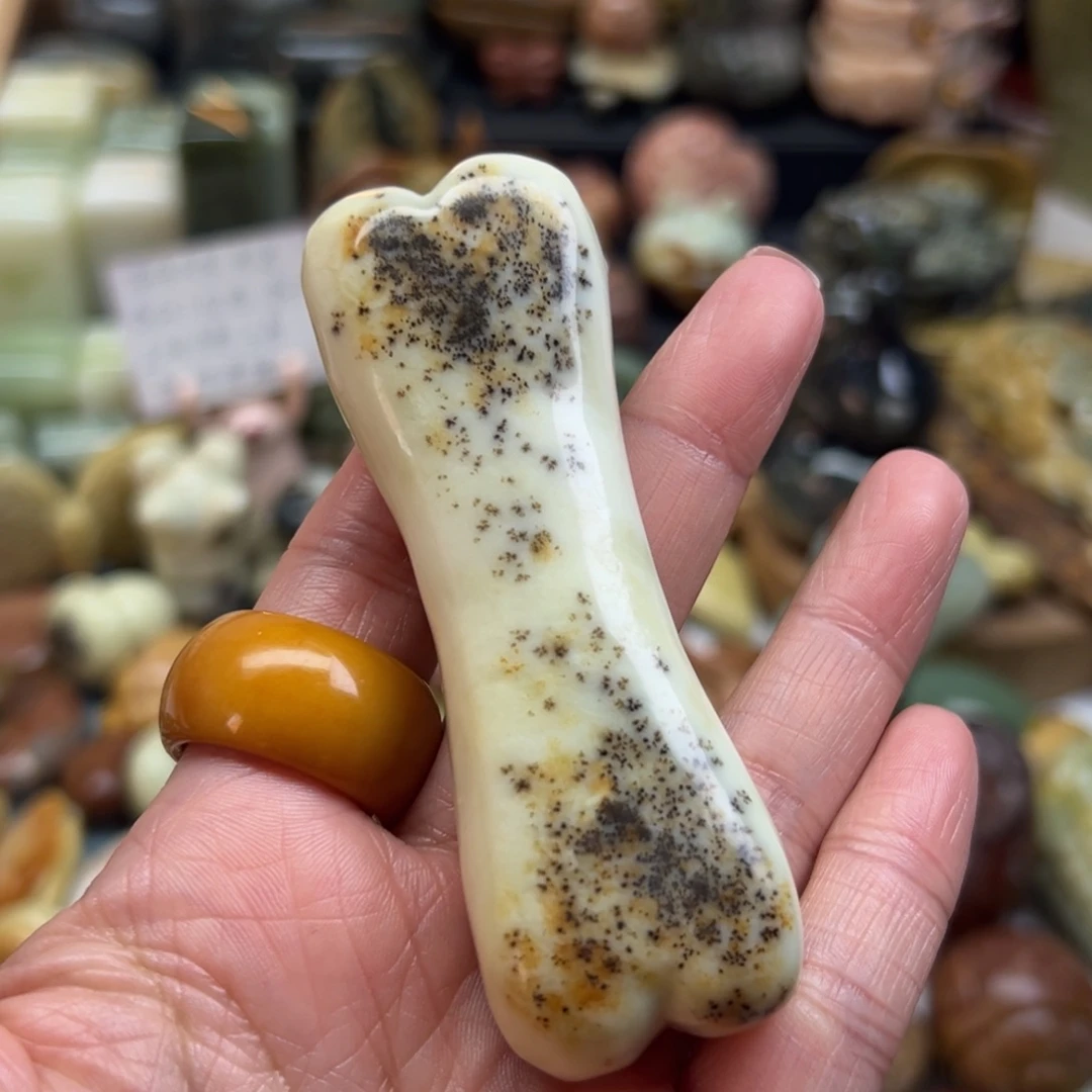 岫玉未镶嵌颈饰辽阳水草骨头