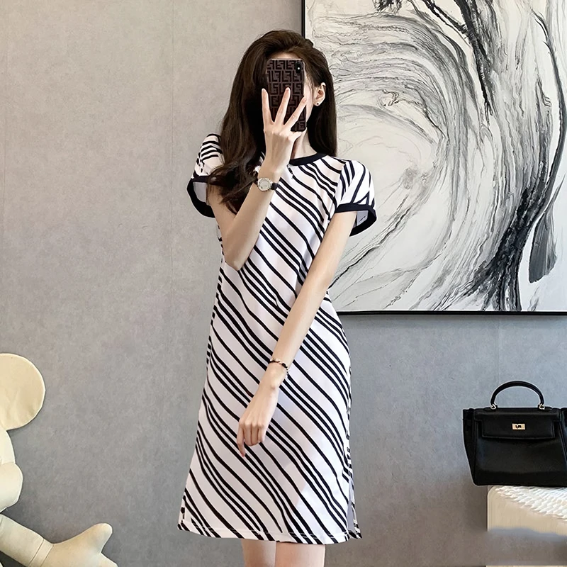 【宠粉福利】夏季女短袖条纹连衣裙宽松显瘦修身圆领t恤开叉裙244