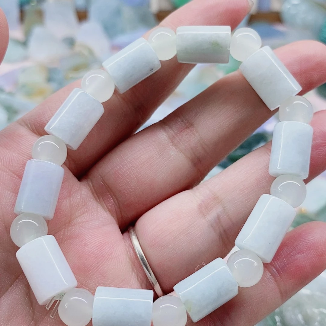 颈饰未镶嵌翡翠天然