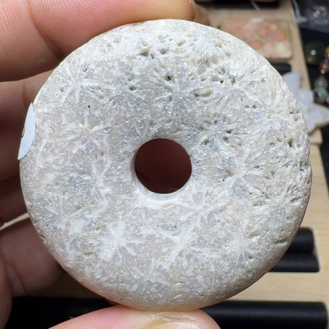 未镶嵌纯天然色有机玉石保真色硅化玉