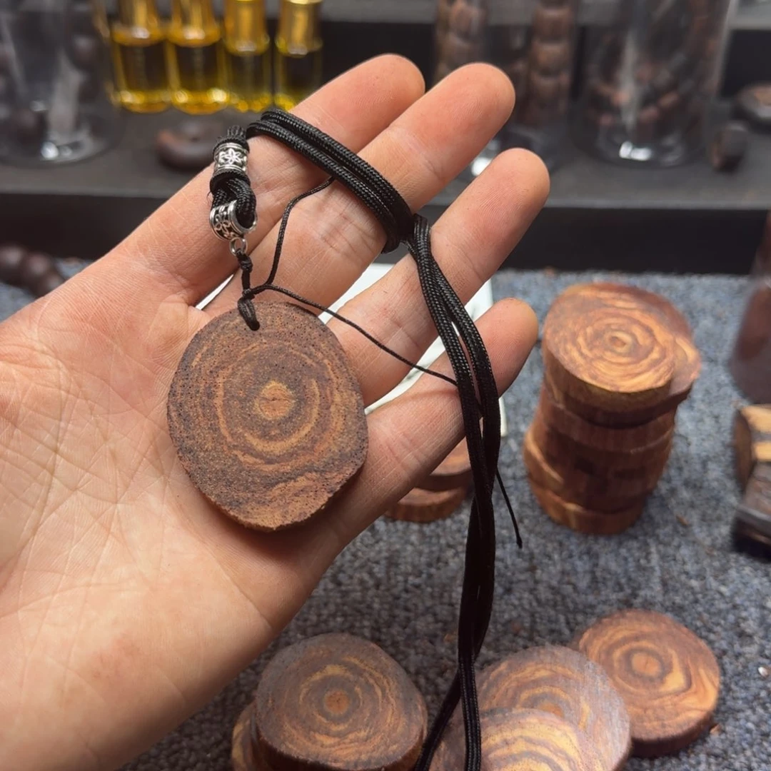 藤类01降真香随型牌子