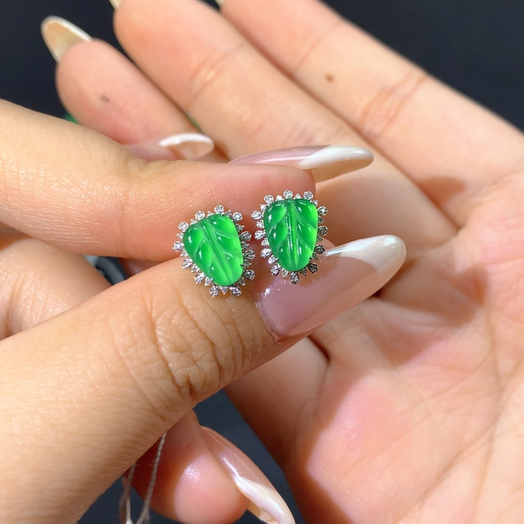 翡翠18K金镶嵌耳饰翡翠