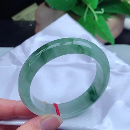 翡翠手镯未镶嵌       正圈54 冰飘绿花