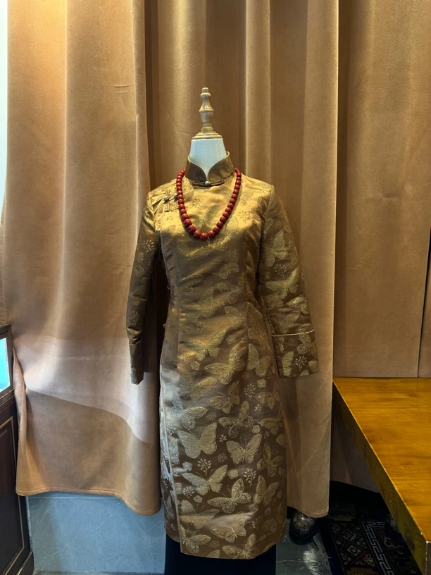 高端女装藏服外套,摹本中长款