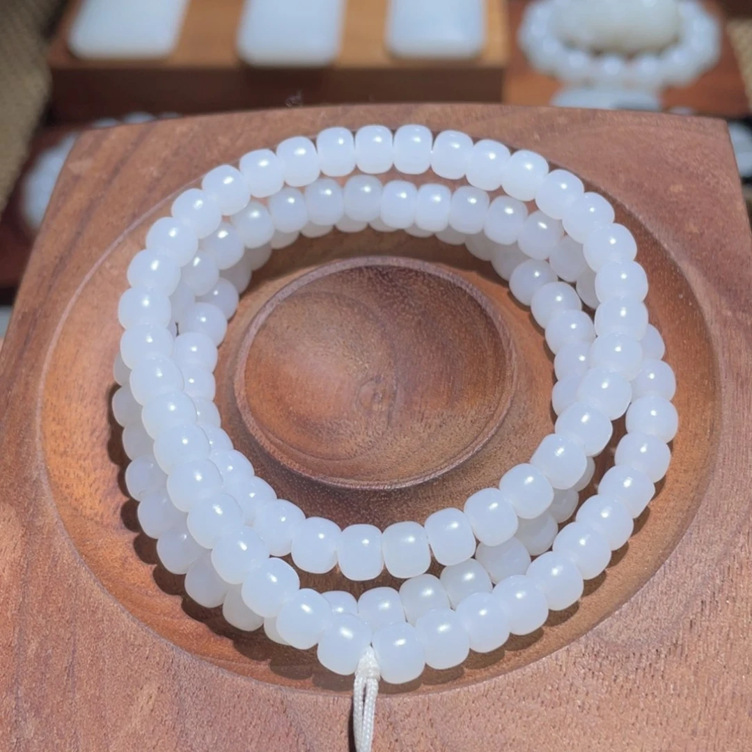 未镶嵌手链和田玉卡6