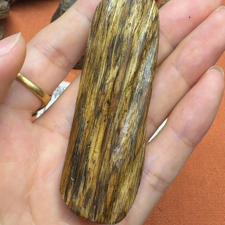 大叶紫檀（黑酸枝木类）