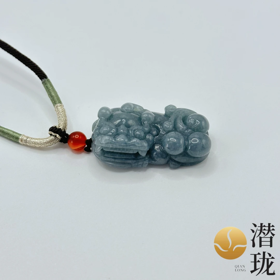 【潜珑】HY-99-013翡翠危料油青貔貅吊坠多样性拍一发一40mm左右