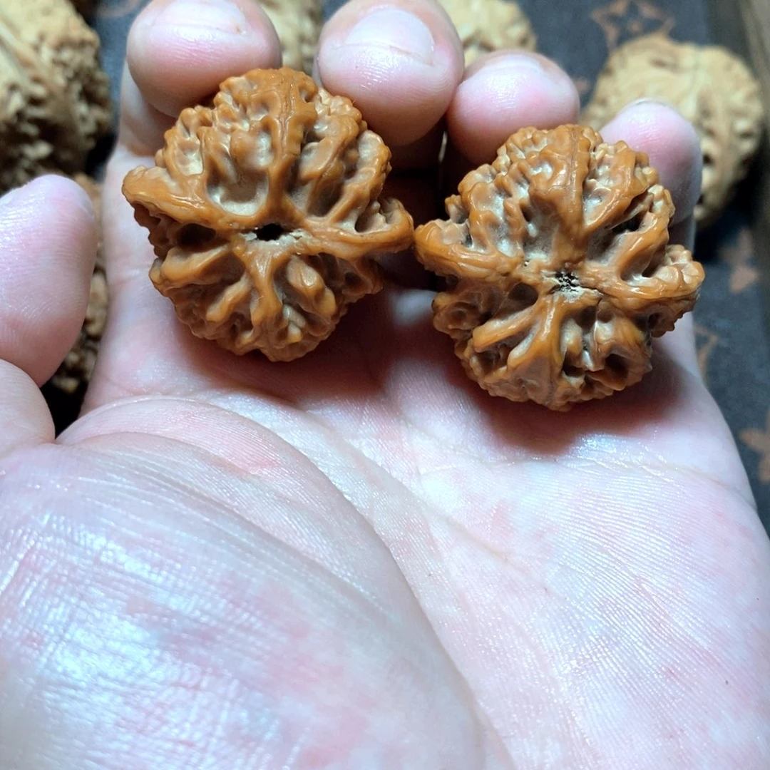 小***T吊坠文玩核桃33尺小苹果园红皮质