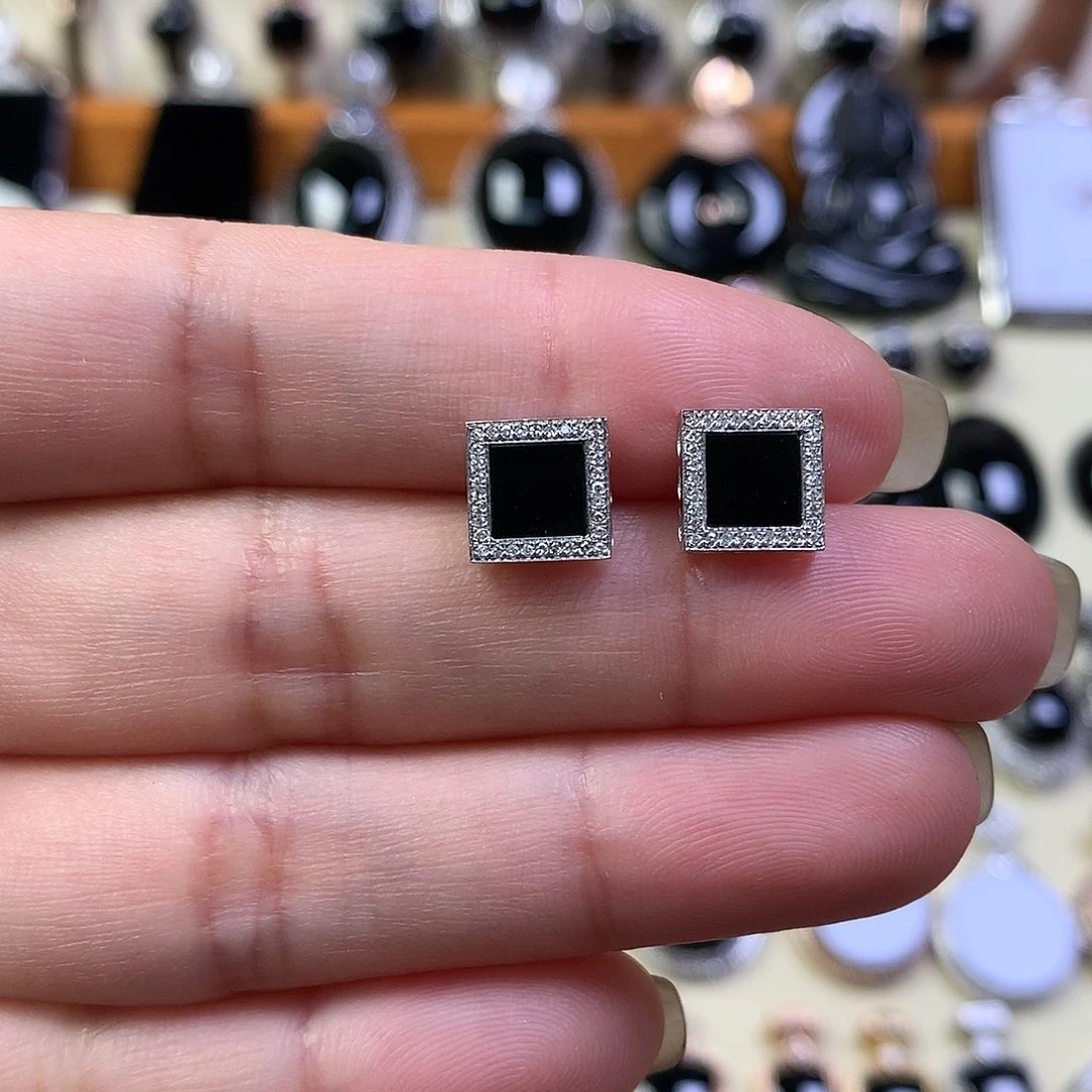 翡翠18K金镶嵌耳钉