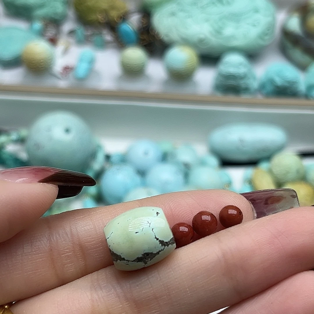 南红玛瑙未镶嵌珠宝奇石