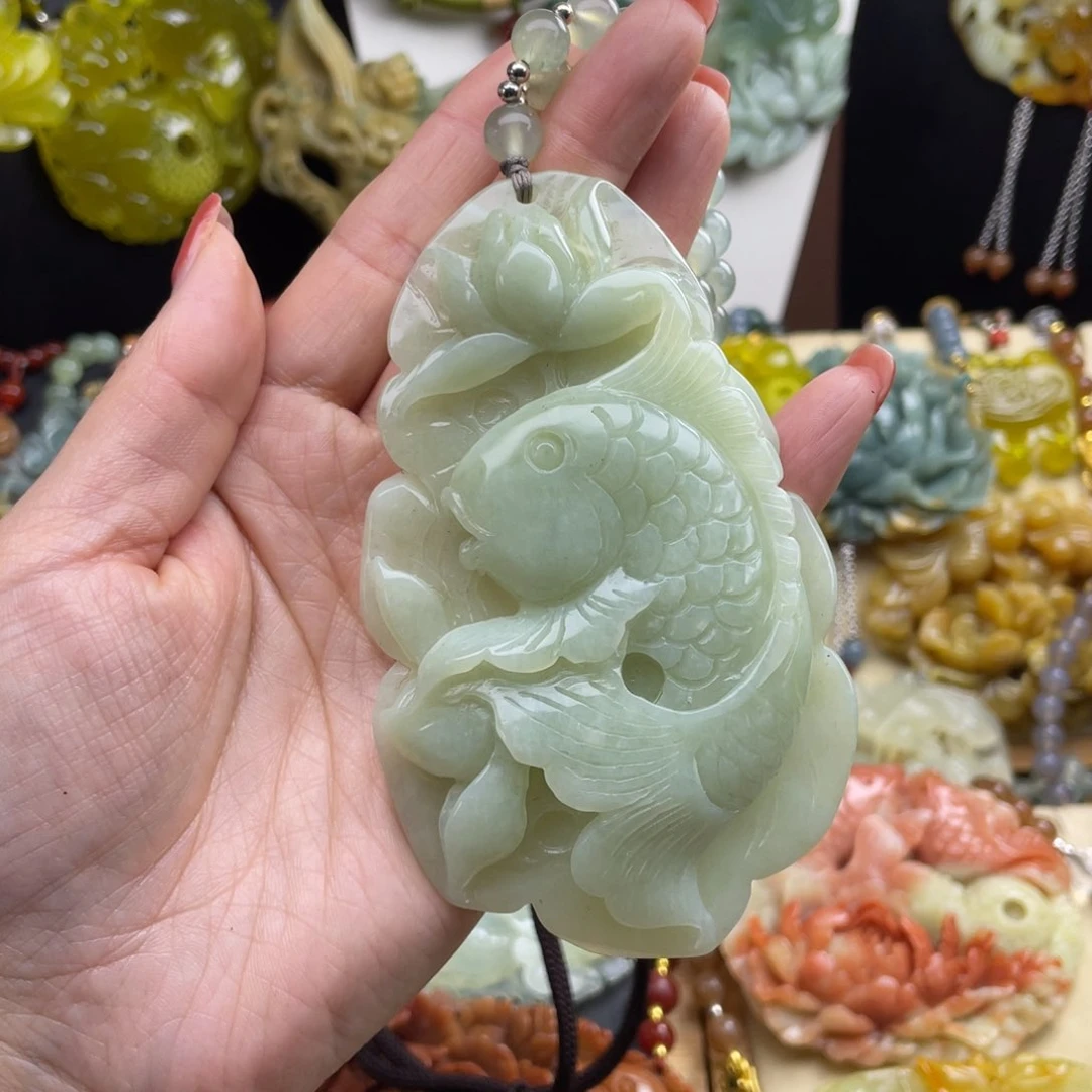 未镶嵌蛇纹石玉颈饰