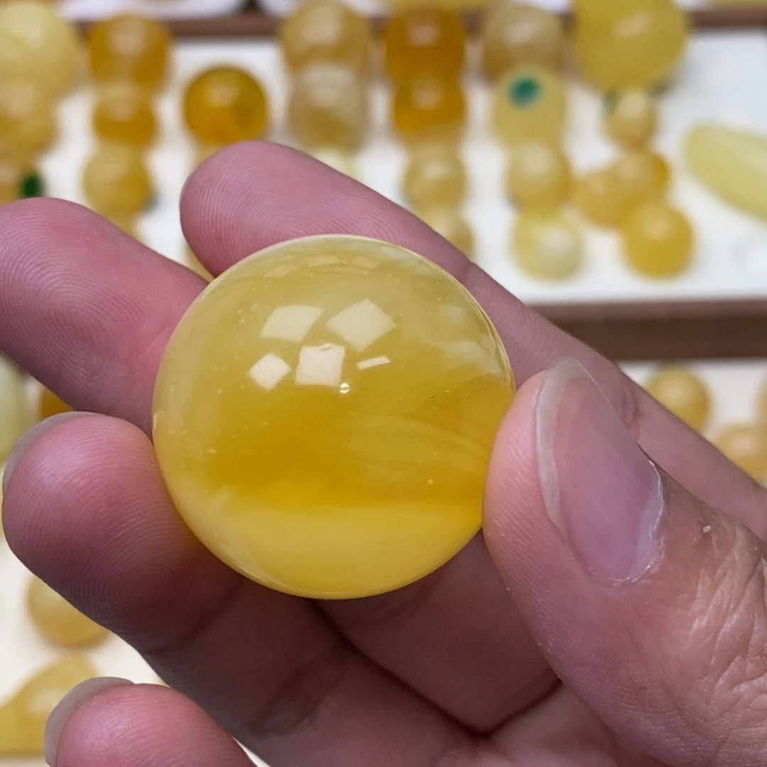 琥珀未镶嵌珠宝奇石