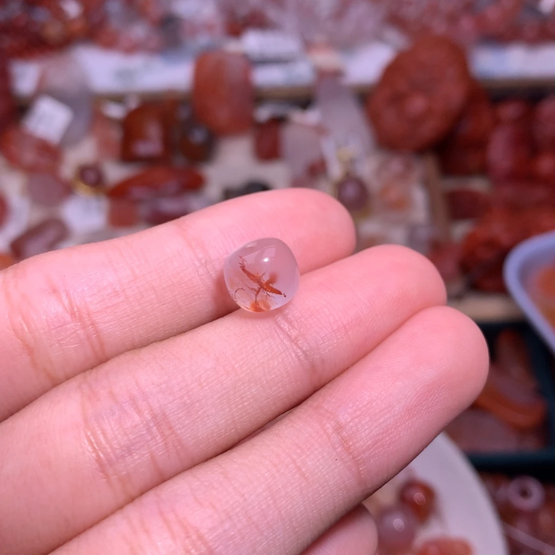 南红玛瑙未镶嵌珠宝半成品老型冰飘