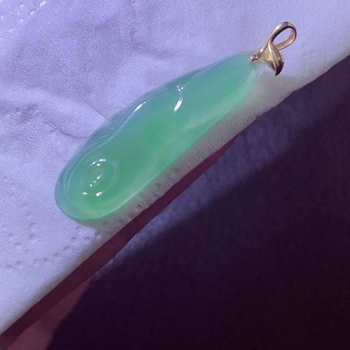 翡翠18K金镶嵌颈饰翡翠