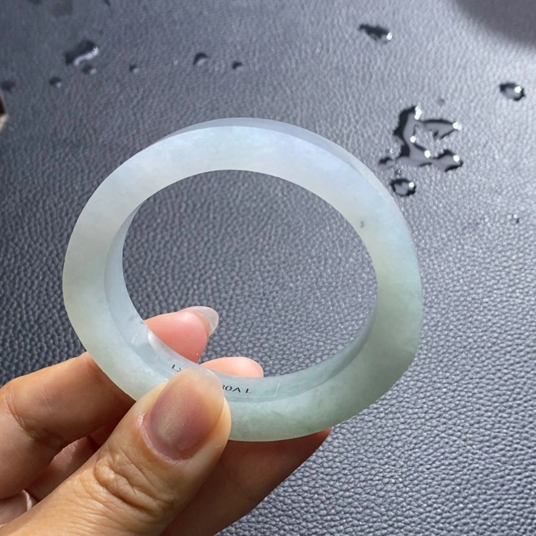 橙***妈定制翡翠未镶嵌翡翠手镯